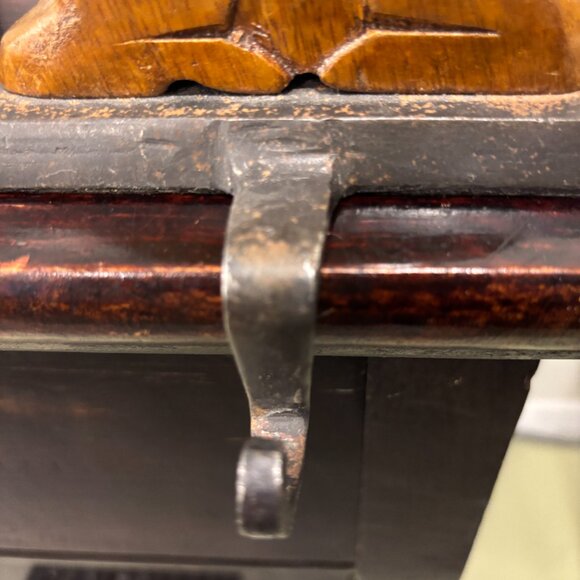 Pier 1 Reindeer Stocking Holder Hanger Wood & Wrought Iron Mantel Holiday Decor - Picture 3 of 11